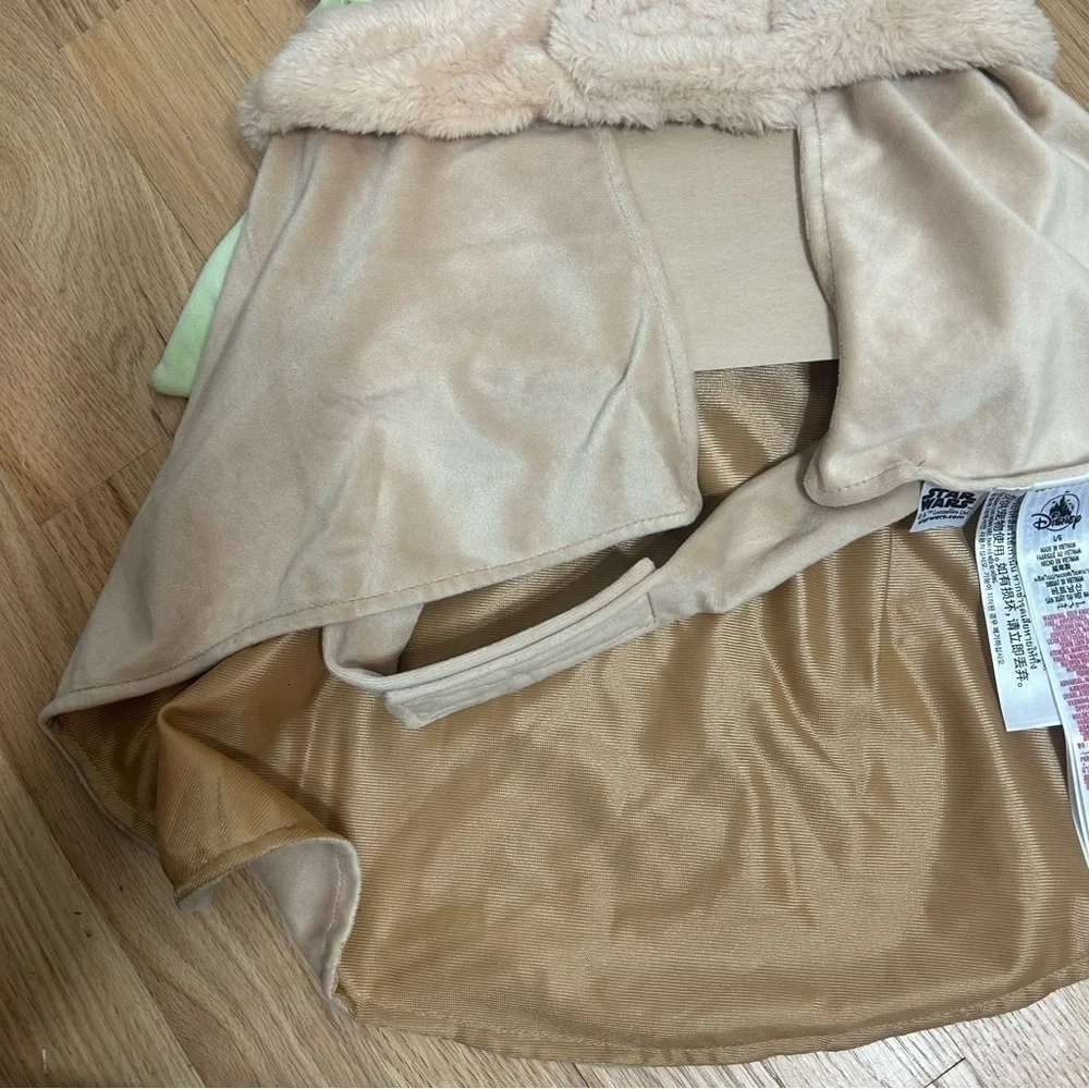 Disney Star Wars Grogu Cape Dog Costume Jacket NEW Large Tails Tan Green Yoda